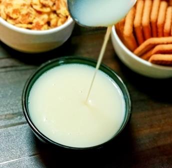 कंन्डेंस्ड मिल्क रेसीपी (मिल्कमेड रेसीपी) | How to make Homemade Sweetened Condensed Milk recipe in marathi